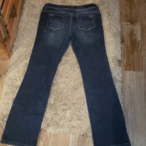 Size 6 Baccini jeans